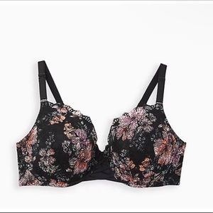 Torrid floral wire-free bra. ***MANY SIZES